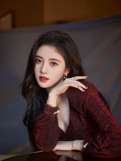 Ju Jingyi (鞠婧祎)